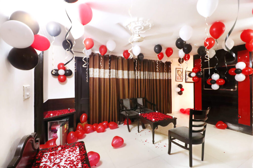 surprise decorated rooms in chandigarh